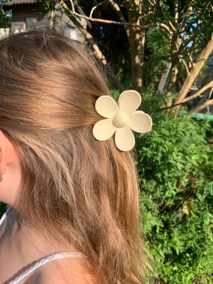 Lot de 3 barrettes pastel cheveux fleurs 🌸 tendance coréenne - photo numéro 3