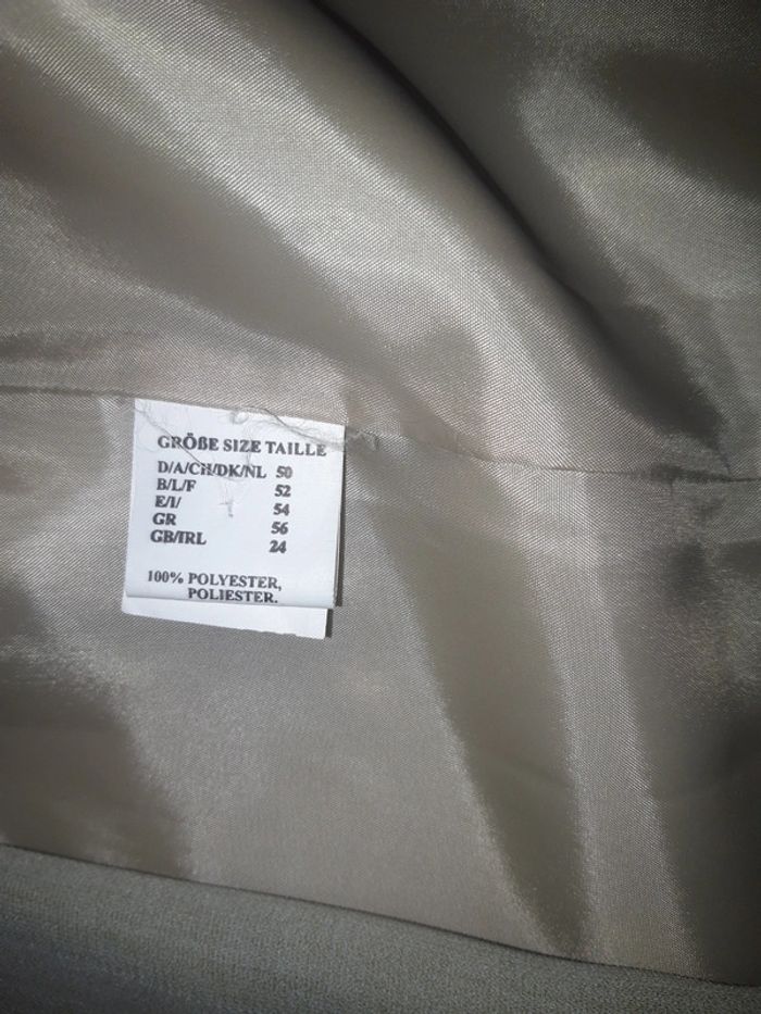 Taille jupe et veste manches courte - photo numéro 7