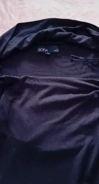Très beau Tee-shirt col bateau noir taille 38