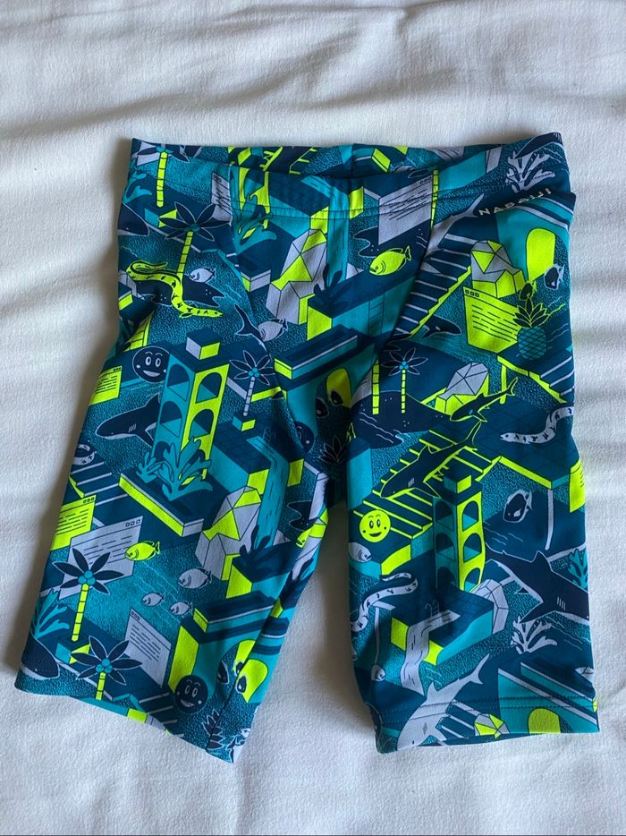 Short moulant de bain
