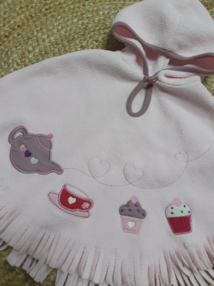 Poncho à capuche 12 mois - photo numéro 2