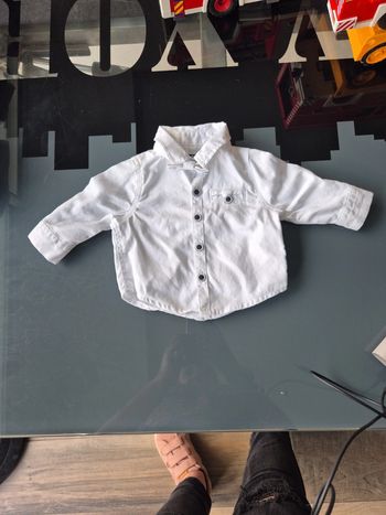 Chemise avec nœud papillon