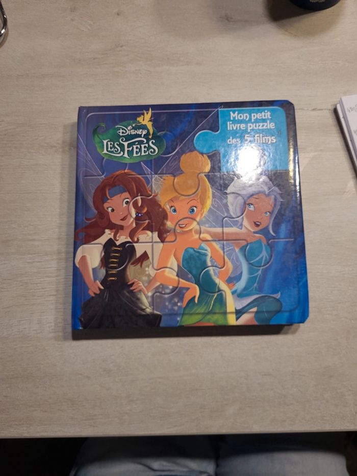 Livre puzzle clochette