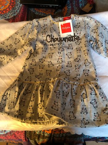 Robe grise neuve taille 12 mois