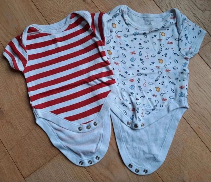Lot bodies 3mois