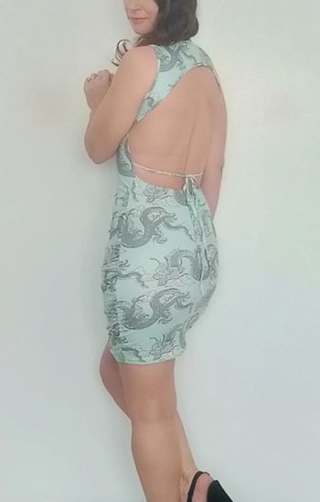 Robe douce dos nu menthe motif dragon taille 38