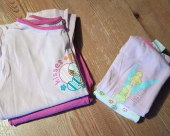 Lot pyjama léger et 2 débardeurs fille 6/8 ans