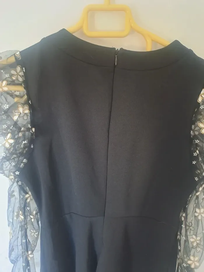 Robe noir à manches transparente Taille M - photo numéro 14