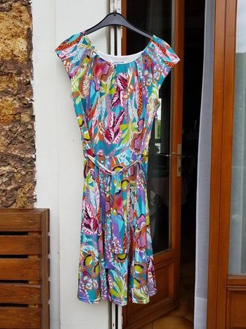Jolie robe femme - T. 38