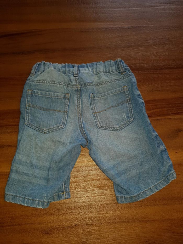 Short en jean H&M 12/18 mois - photo numéro 2