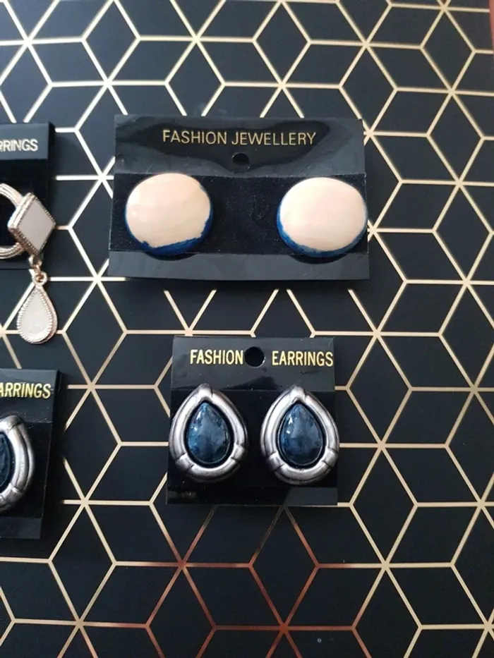 Lot de 4 paires de boucle d'oreille - photo numéro 3