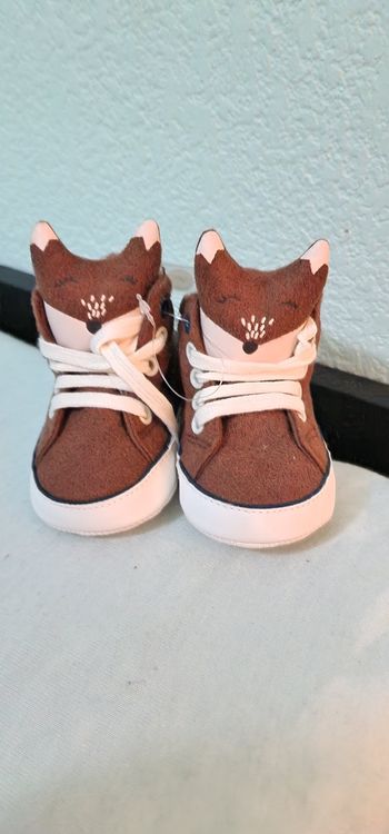 Chaussures montante bébé 6/9 mois neuf