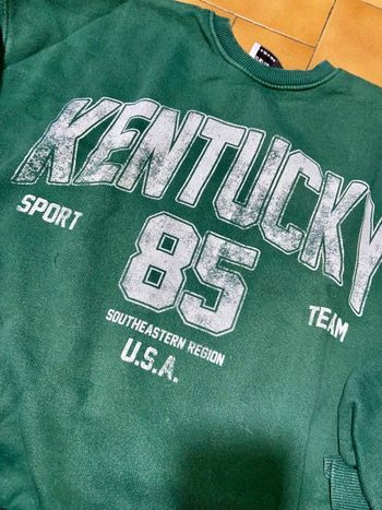 Sweat vert Kentucky m bershka