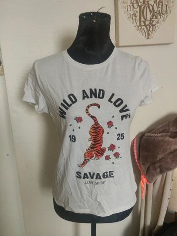 Tee shirt  tigre taille S  🐅
