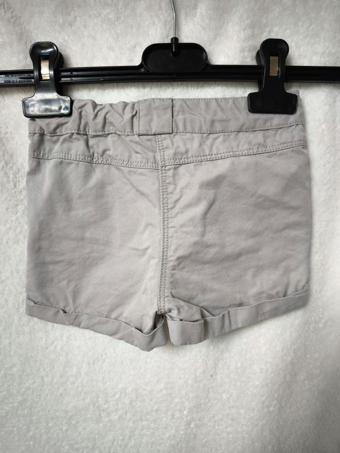 Short 6 mois - photo numéro 2