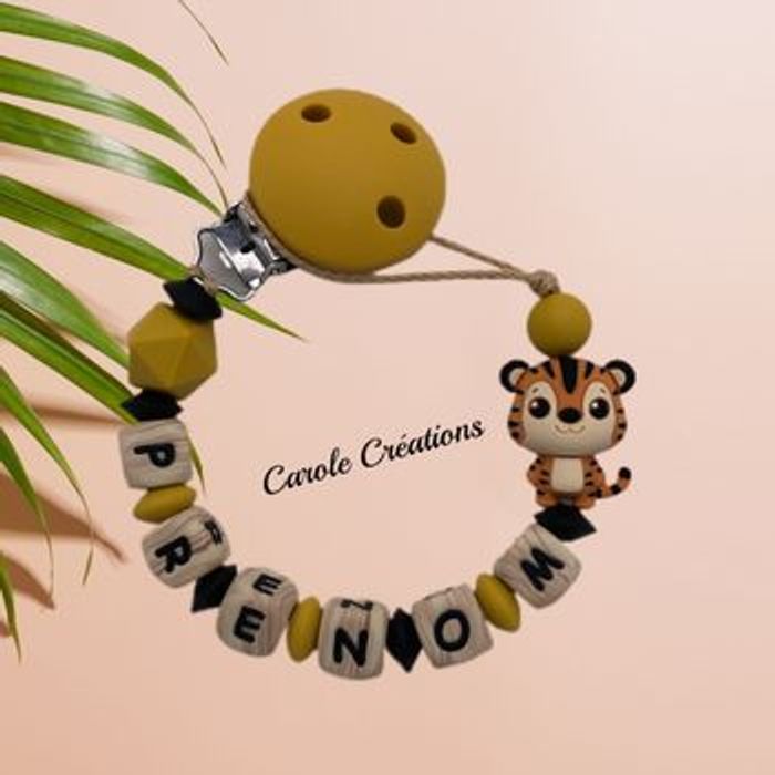 Attache tétine personnalisé tigre 3D lettres silicone effet bois