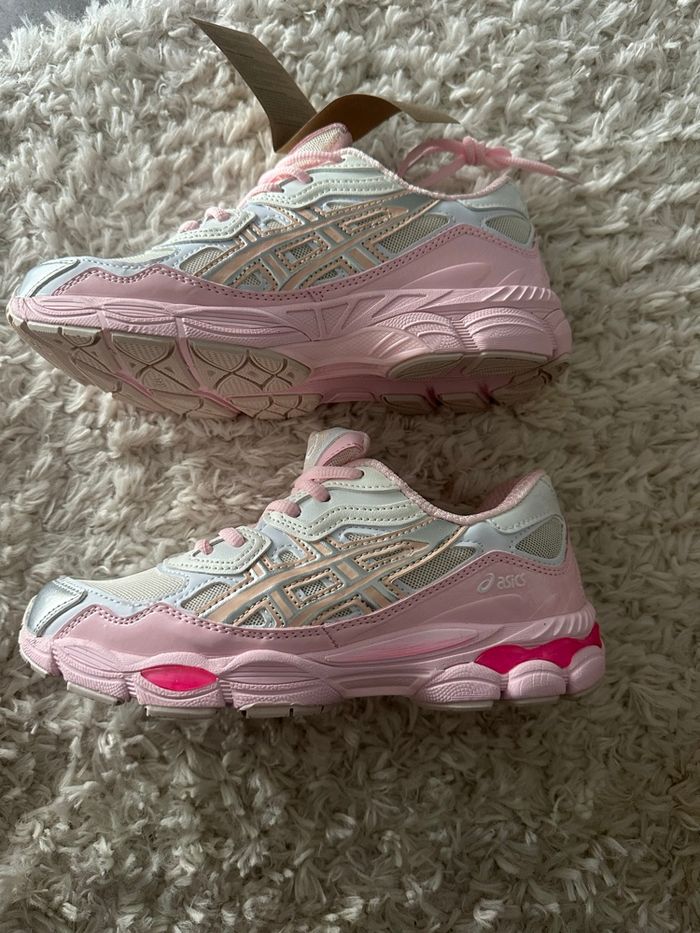 basket asics rose et blanche 39 neuf - photo numéro 4
