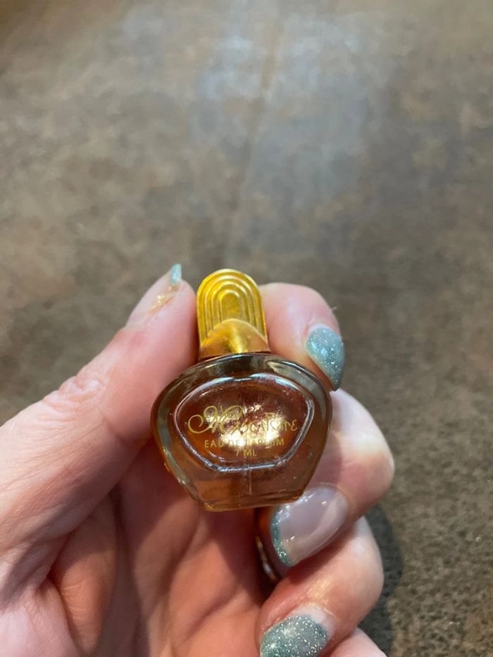 5 miniatures parfum Jeanne arthes - photo numéro 9