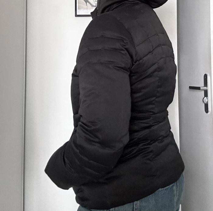 Doudoune noire Calvin Klein femme – Taille S Ultra chaude | Capuche réglable | Bon état général - photo numéro 4