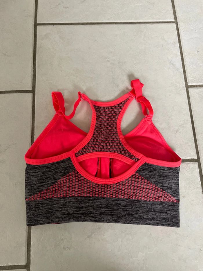 Brassière de sport - photo numéro 2