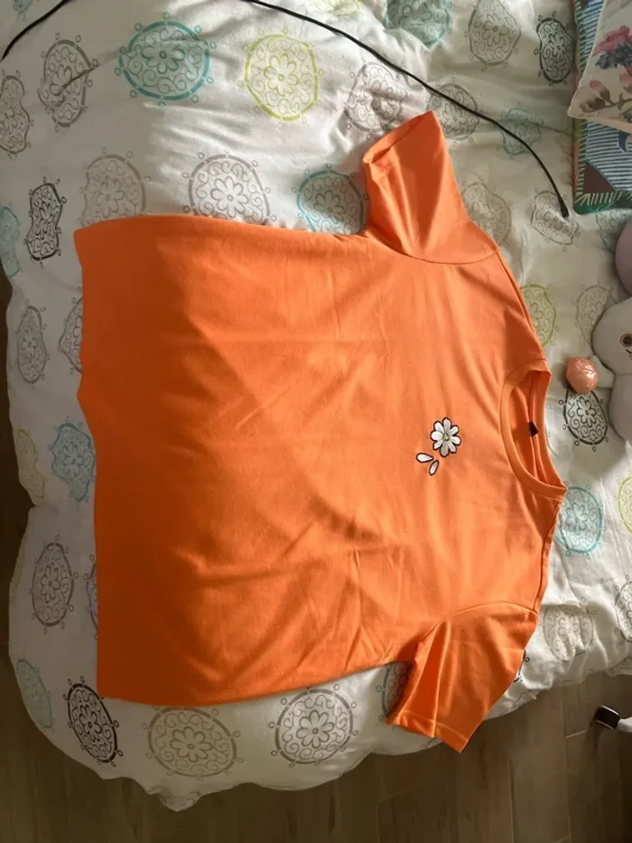 T shirt orange