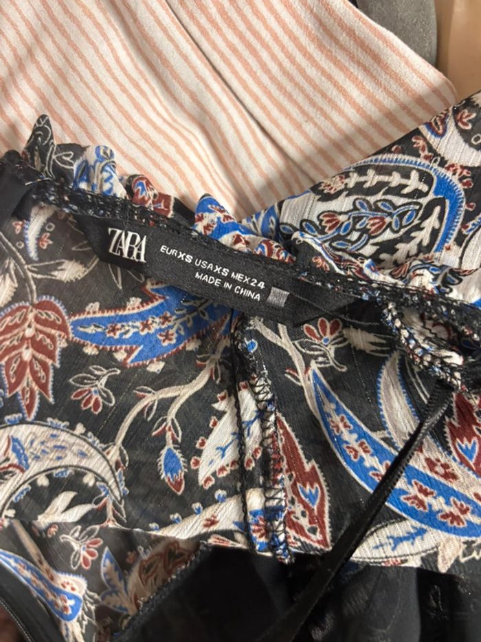 Robe d’été fleurs Zara neuve taille xs manche longue - photo numéro 9
