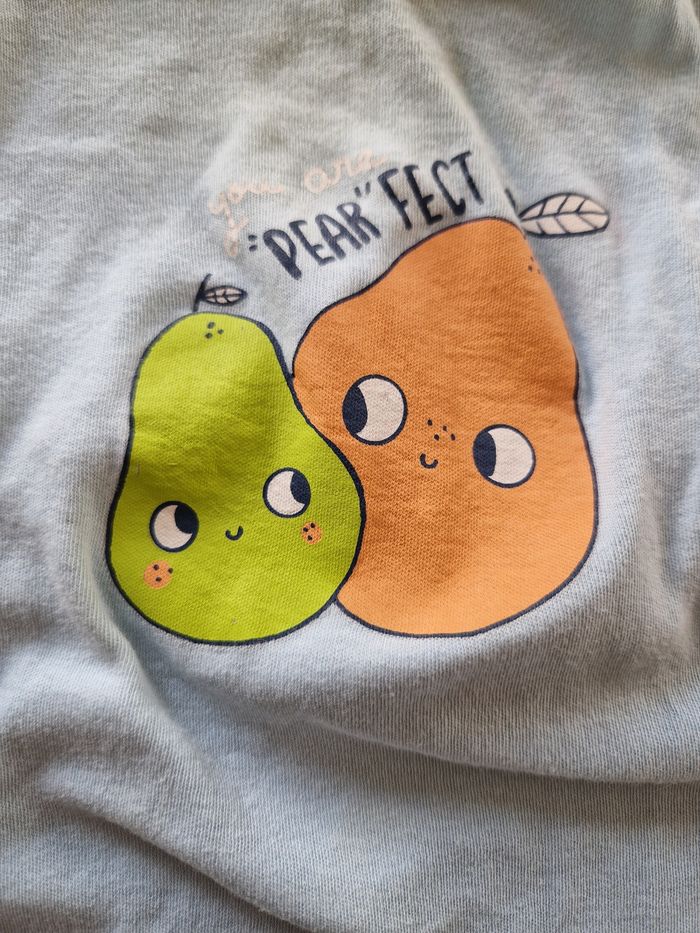 Pyjama bébé Tex 6 mois - Bleu clair avec motif poires - Très bon état - photo numéro 2