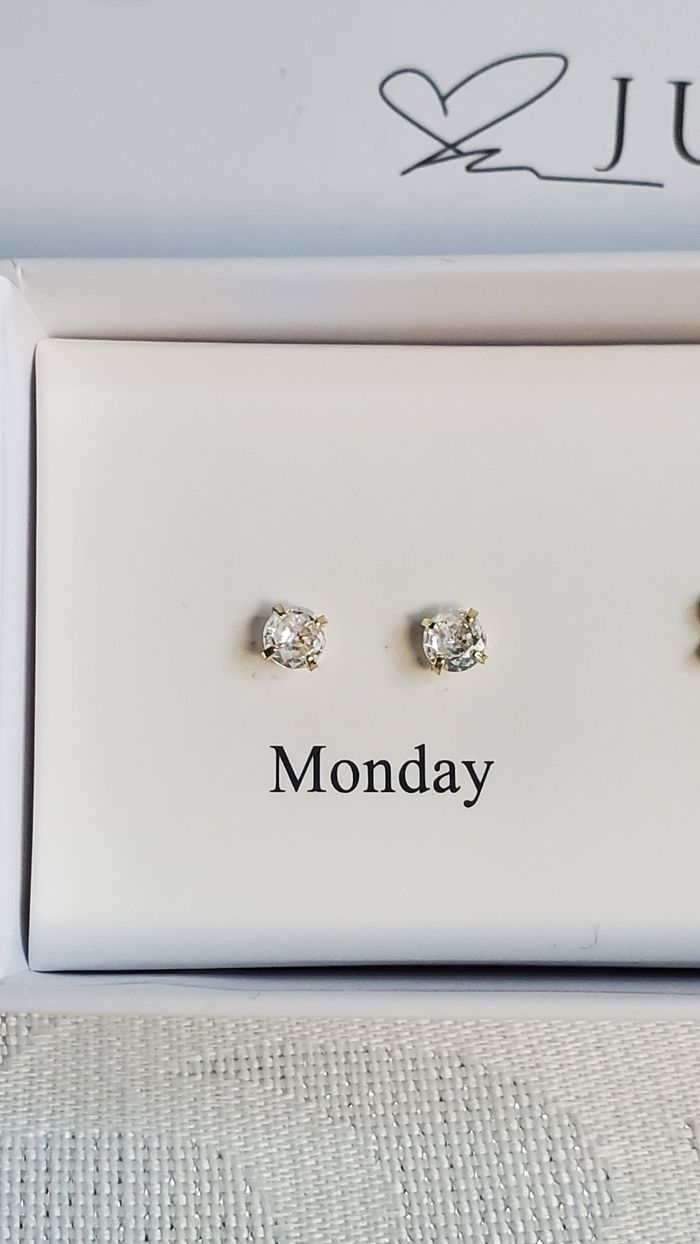 Ensembles boucles d'oreilles neuves. - photo numéro 9