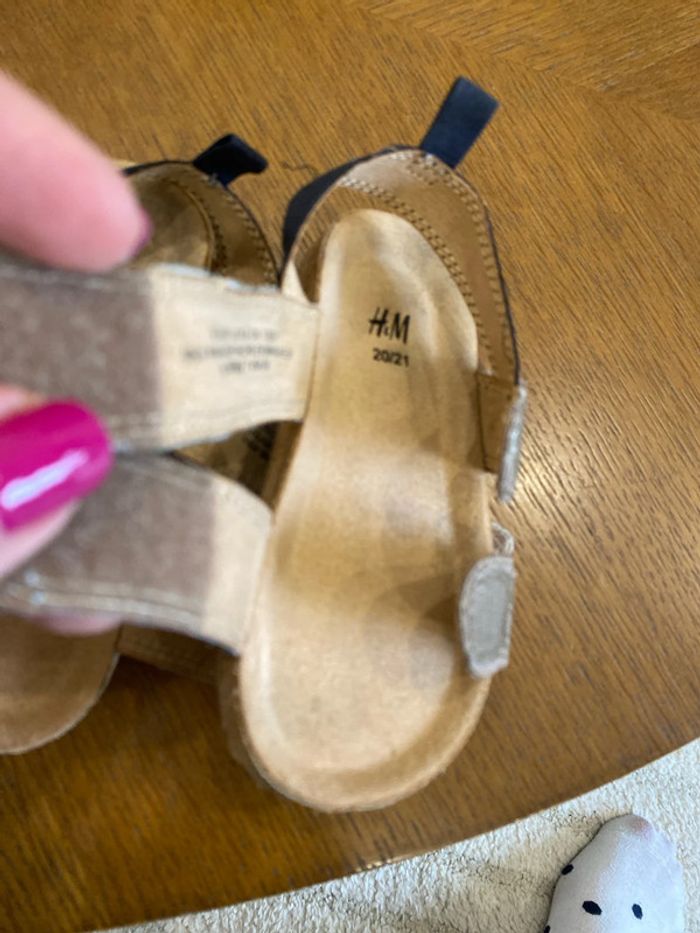 21- sandales H&M avec scratch mixte - photo numéro 3