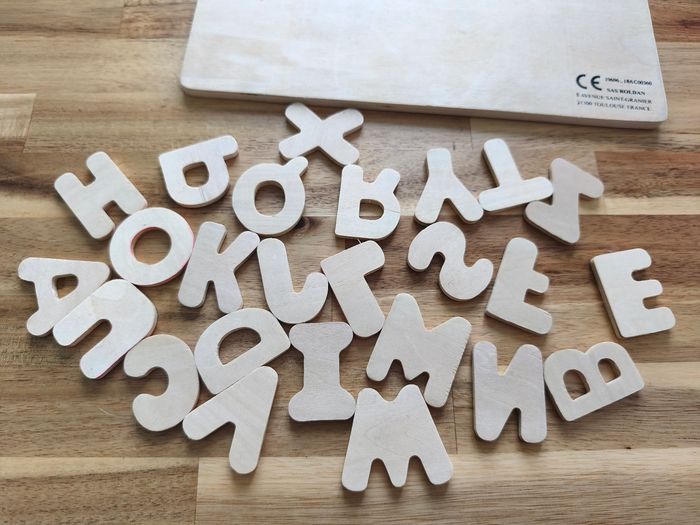 Puzzle alphabet en bois - photo numéro 4