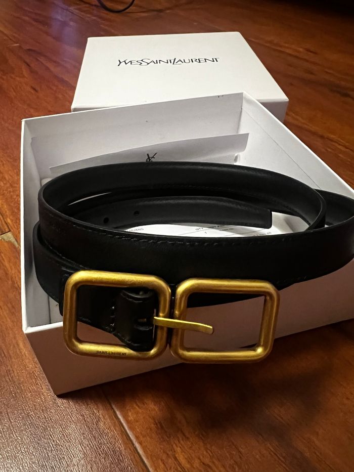 Ceinture Yves Saint Laurent pour femme avec boucle dorée - photo numéro 5