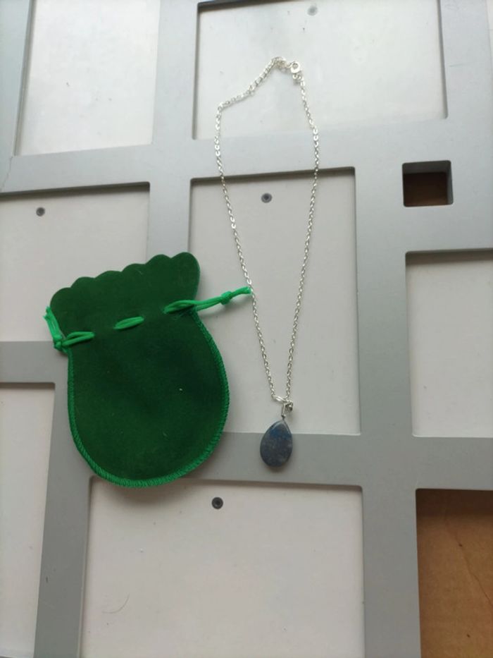 Collier pierre