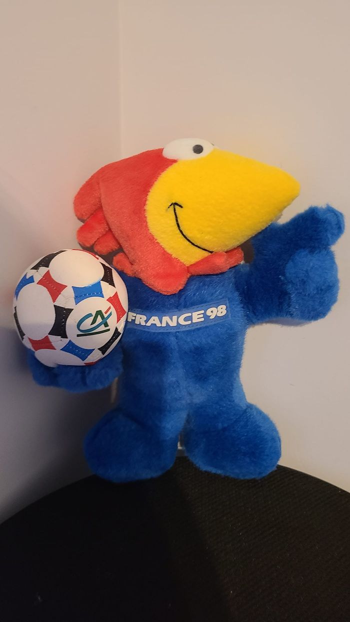 peluche foot Achat occasion Peluches Tissu Très bon état