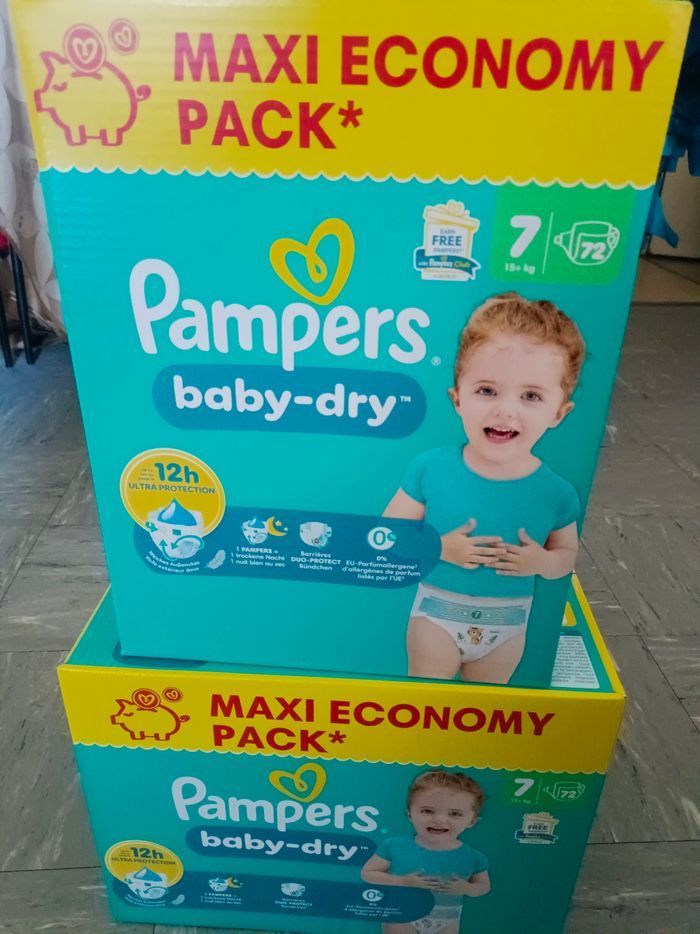 Couches Pampers Baby-Dry Taille 7
