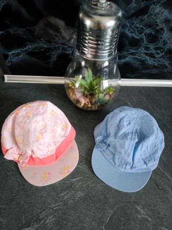 🌞 Lot de 2 casquettes bébé 0-6 mois 🌞