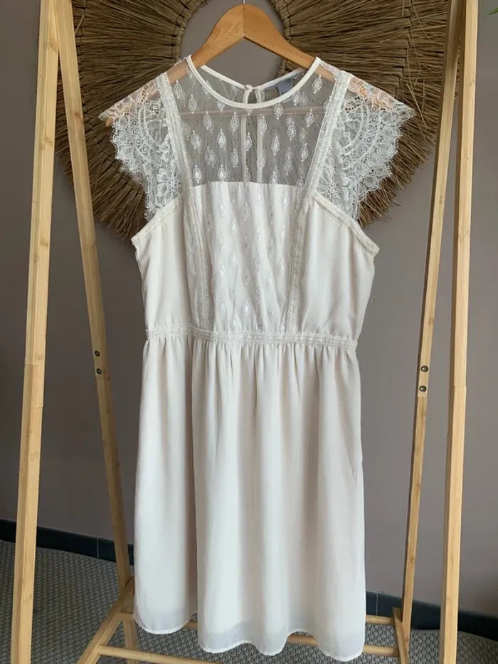 Robe h&m dentelle taille 40