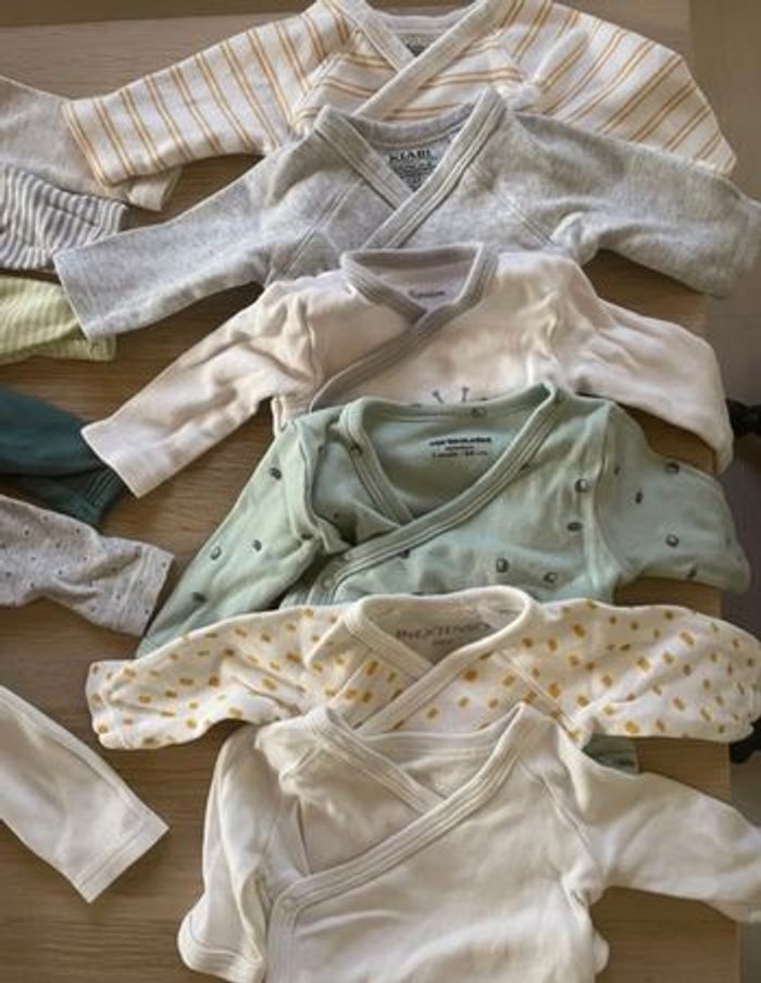 Bodies 1 mois lot de 12 - photo numéro 3