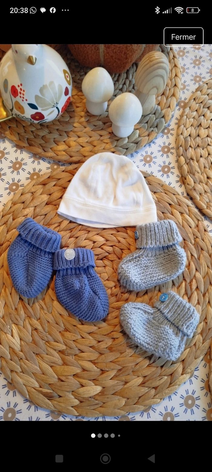 Lot chaussons et bonnet
