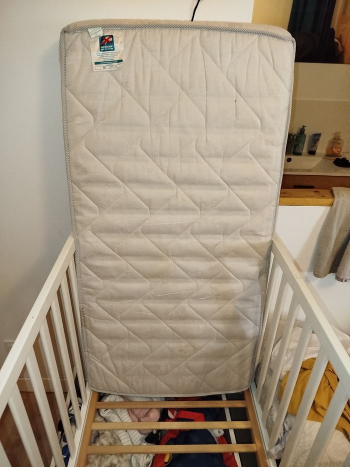 Lit  barreaux - photo numéro 9