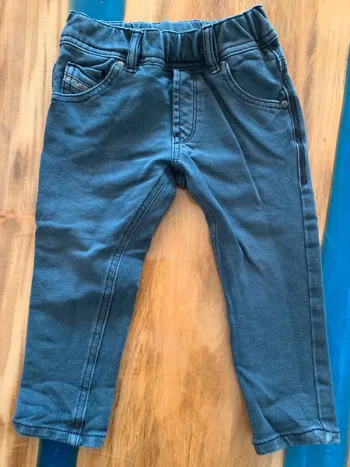 Pantalon Jogger Diesel taille 24 mois