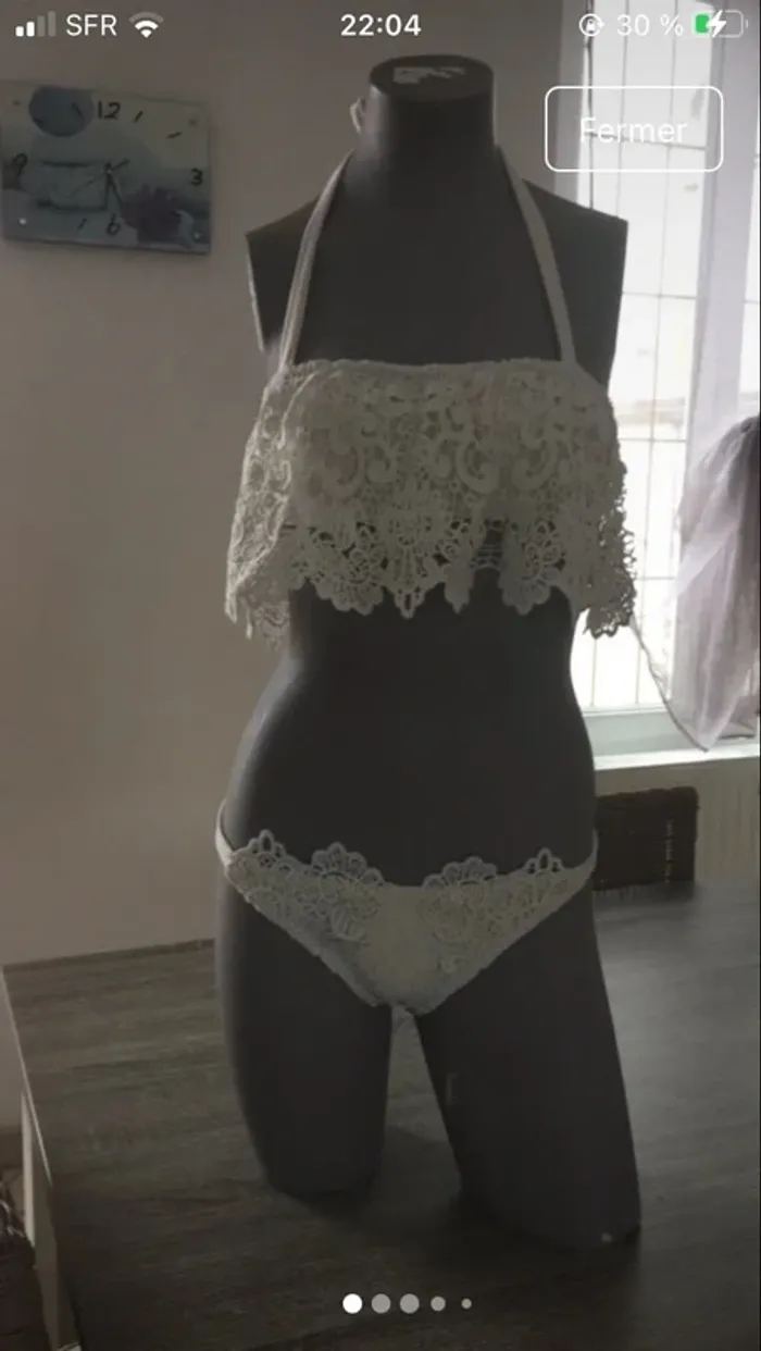 Superbe maillot de bain broderie en 38/40 neuf