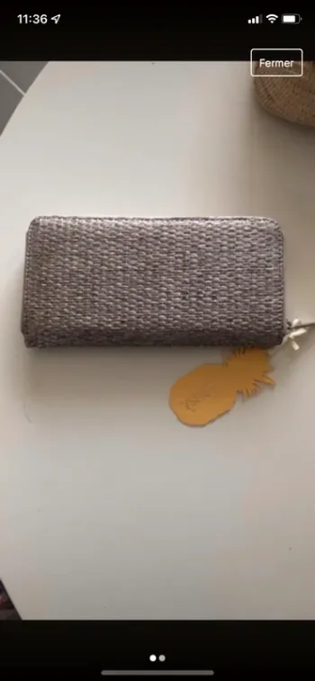 Pochette  femme  neuve