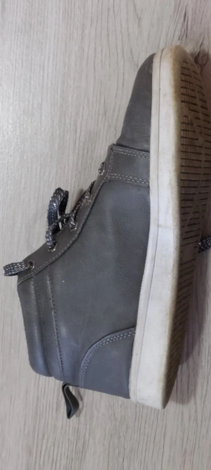 Paire de chaussures grises, classiques, pointure 37 - photo numéro 2