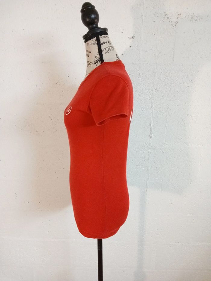 T-shirt rouge "64" Taille S Bon état - photo numéro 4