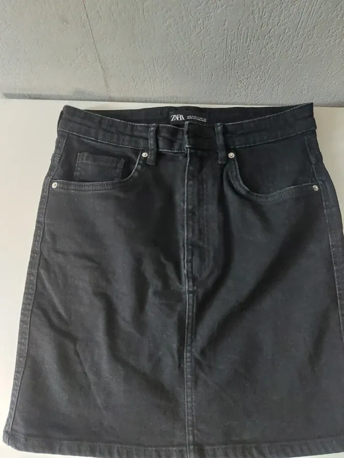 Jupe noir courte "Zara" - photo numéro 2