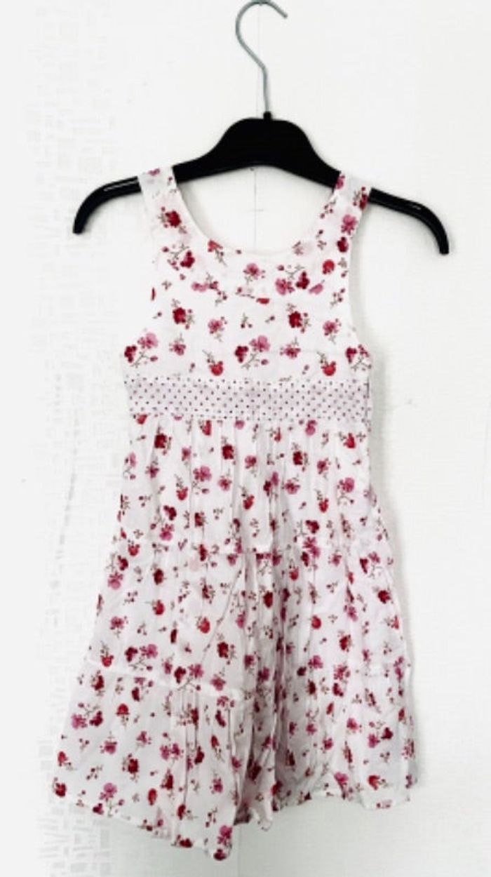 Jolie robe romantique taille 3 ans neuve