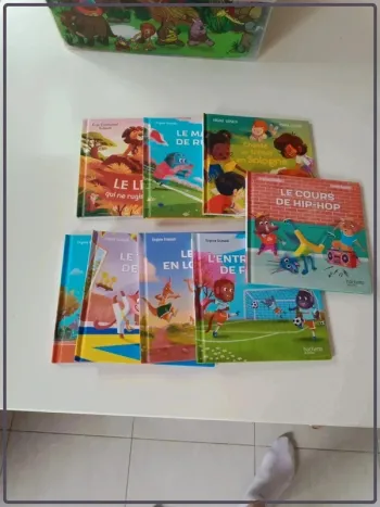 Lot de  8 livres enfants