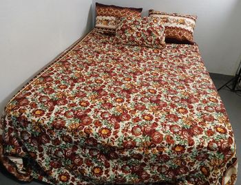 Drap de lit avec 4 taies d'oreiller