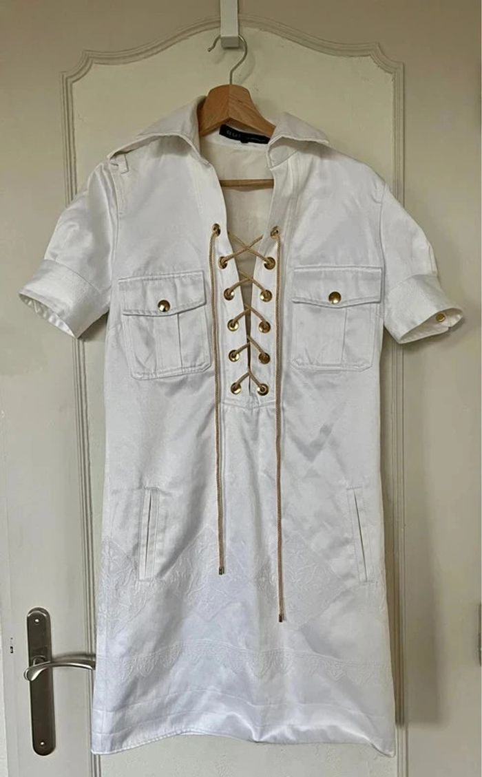 Robe courte blanche doré lumineuse décolleté lacet Barbara Bui – Taille 38 – Très bon état