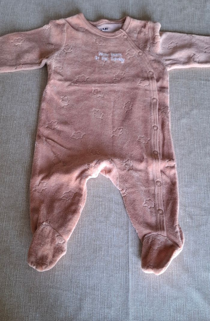 Lot de 7 pyjamas Taille 3 mois - photo numéro 2